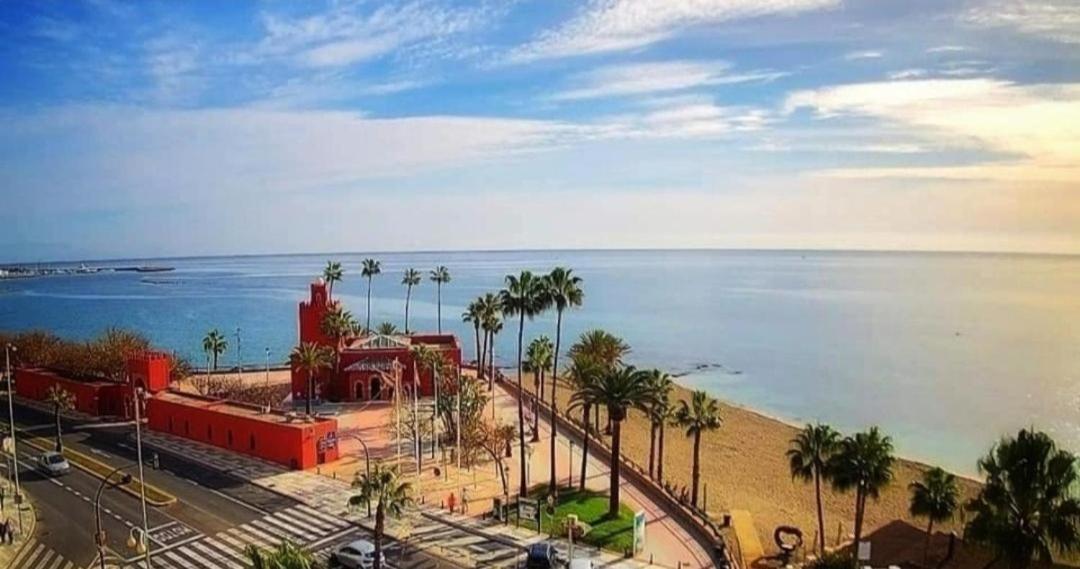 Benalbeach Casa Kito Costa 1ª Linea De Playa Benalmadena Luaran gambar